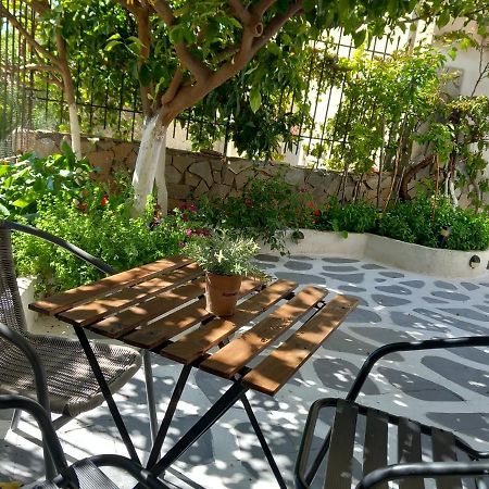 Studio In Garden Poros Town Екстериор снимка